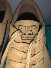 Load image into Gallery viewer, Nike SB Zoom Janoski RM

